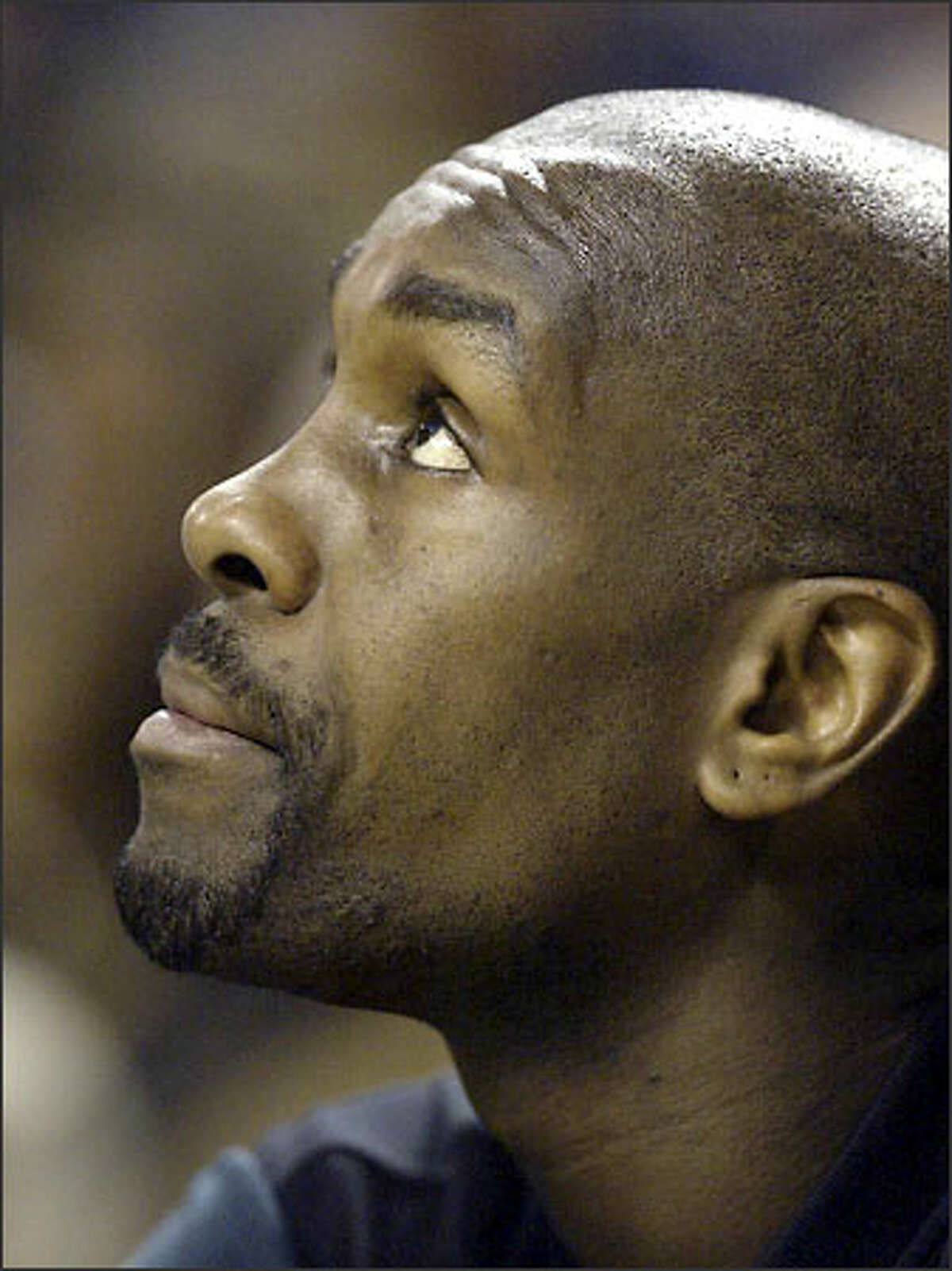 Gary Payton played a game-high 43 minutes, hitting 9 of his 17 shots.