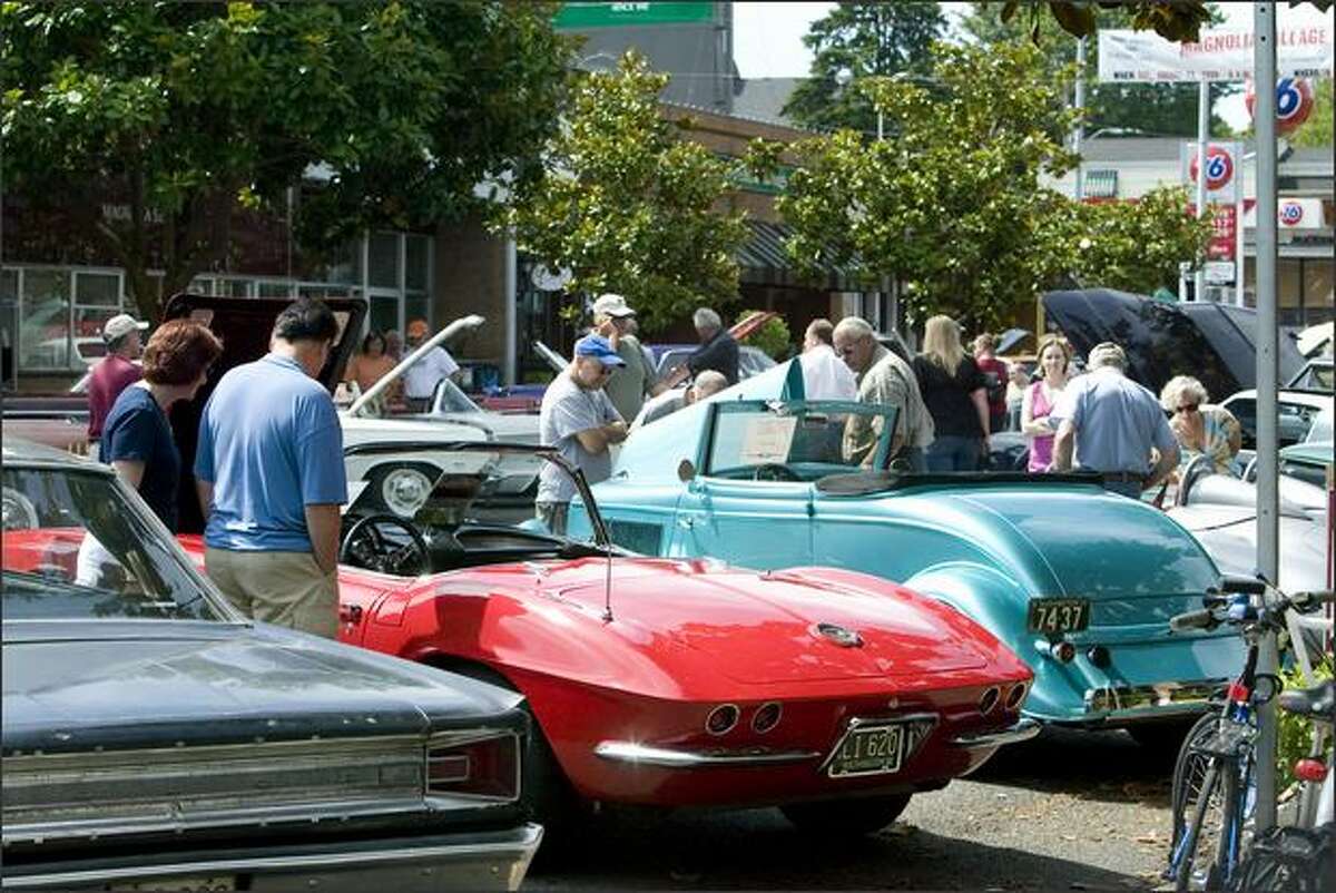 Magnolia Village Auto Show (82308)