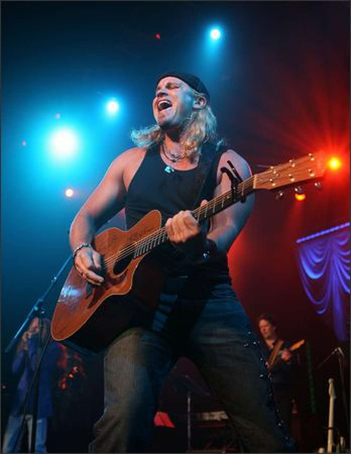 Ira Dean performs during the 43rd annual Academy Of Country Music Awards All-Star Jam.