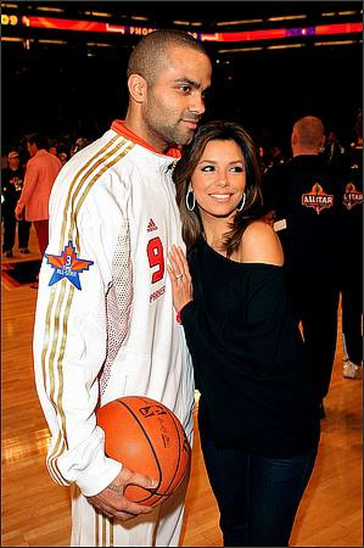 Tony Parker of the Western Conference poses with his wife, actress Eva Longoria Parker, during the 58th NBA All-Star Game. (Photo by Jason Merritt/Getty Images)