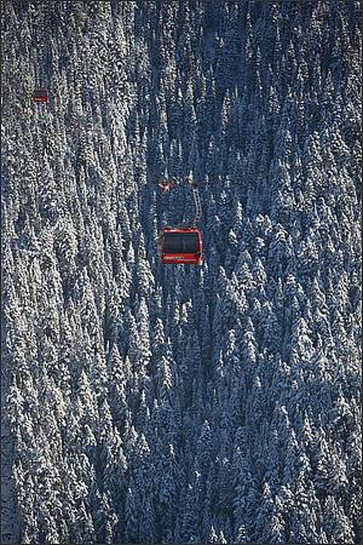 Whistler Blackcomb's Peak2Peak Tram Opens!