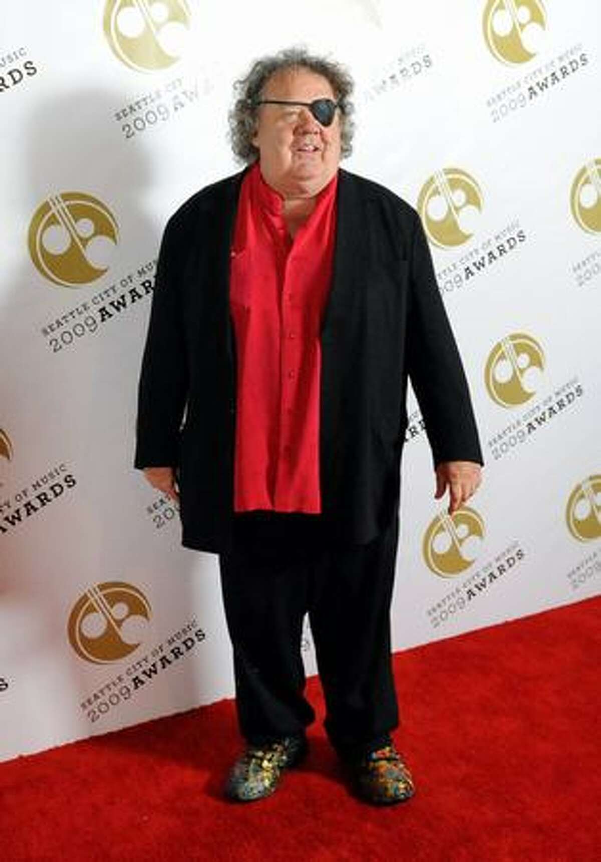 Glass artist Dale Chihuly arrives at the 2009 Seattle City of Music Awards on Wednesday. Chihuly created and designed the awards presented to the winners.