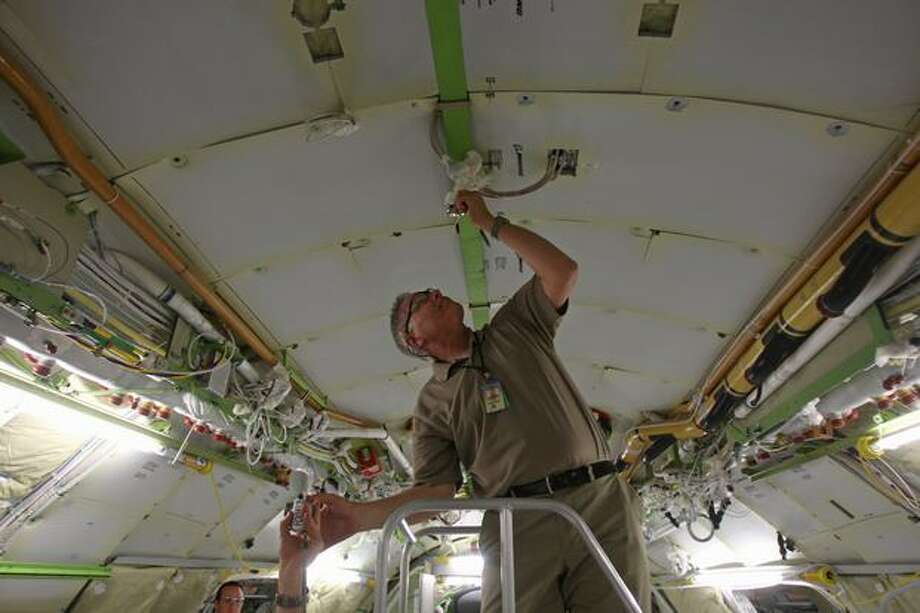 Boeing 787 Journey to the runway