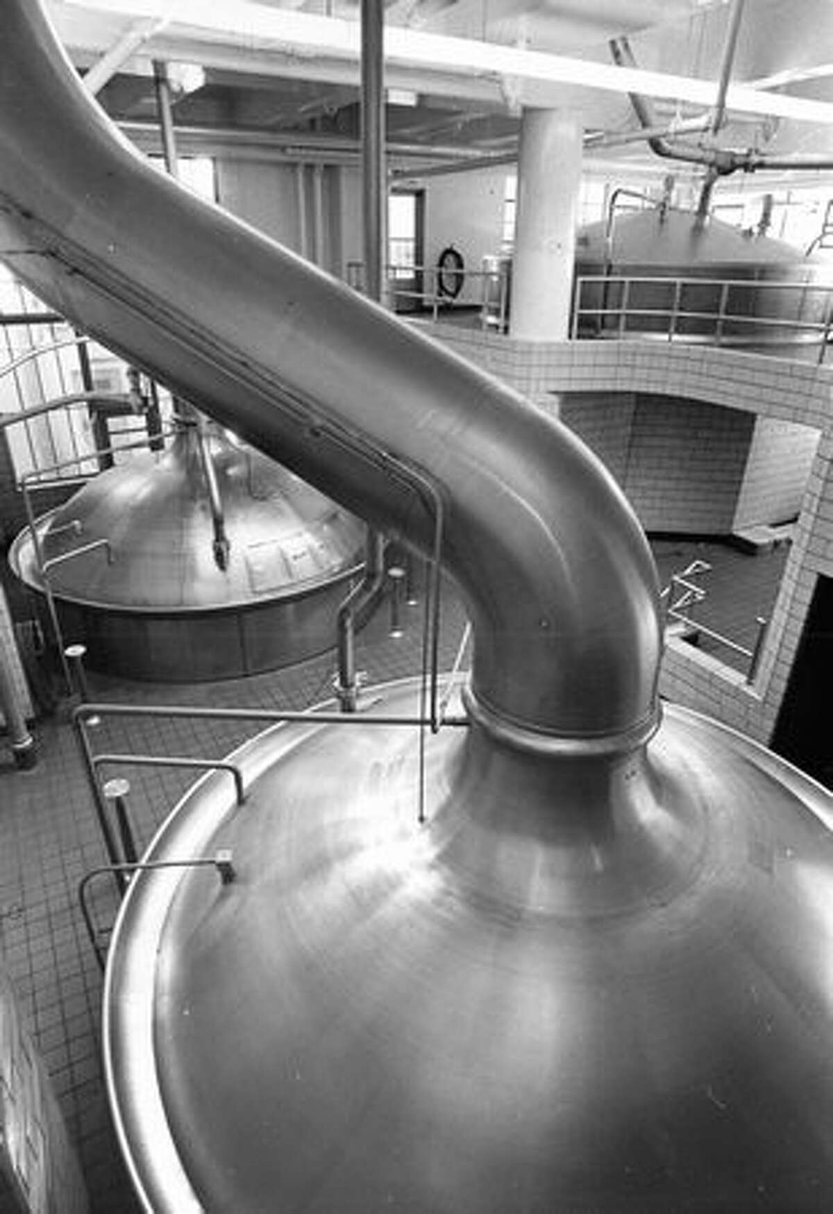 Rainier Brewery 'R' sign to return above I5