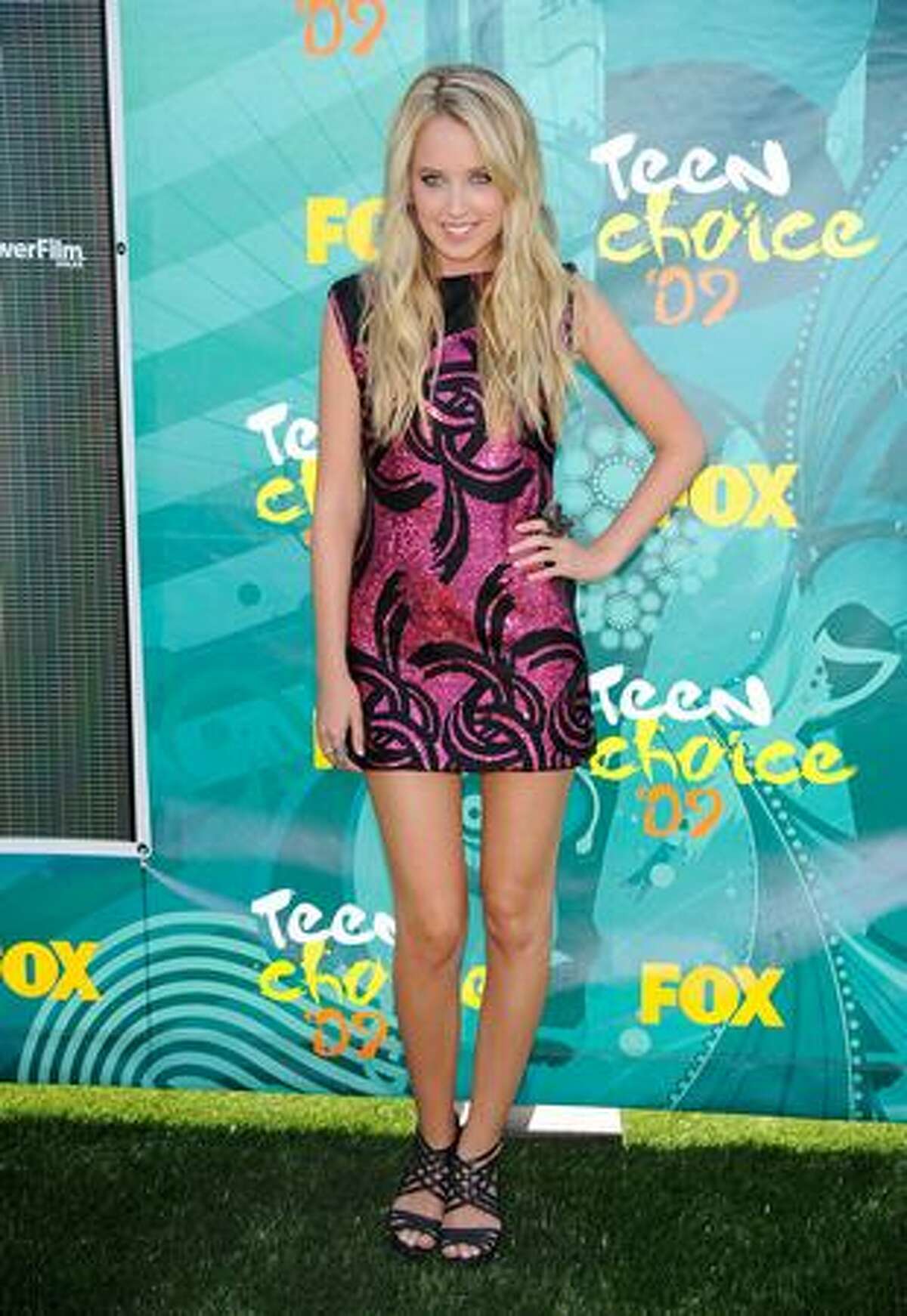 Actress Megan Park arrives at the 2009 Teen Choice Awards held at Gibson Amphitheatre on Sunday in Universal City, California.