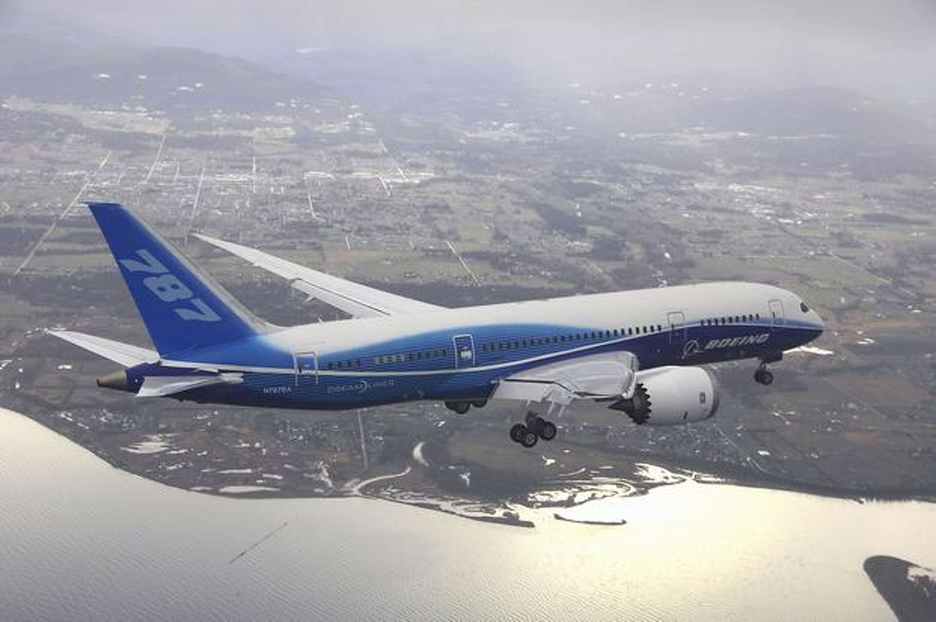 Boeing decommissions first 787 Boeing decommissions first 787