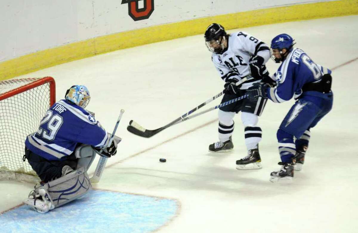 Yale hockey advances on OT goal