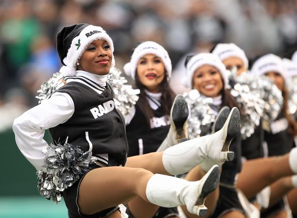 Spurred by Raiderettes lawsuit, bill would give NFL cheerleaders