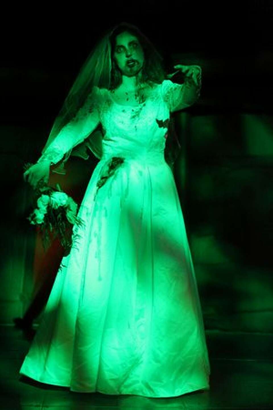 zombies theme wedding dress plus size