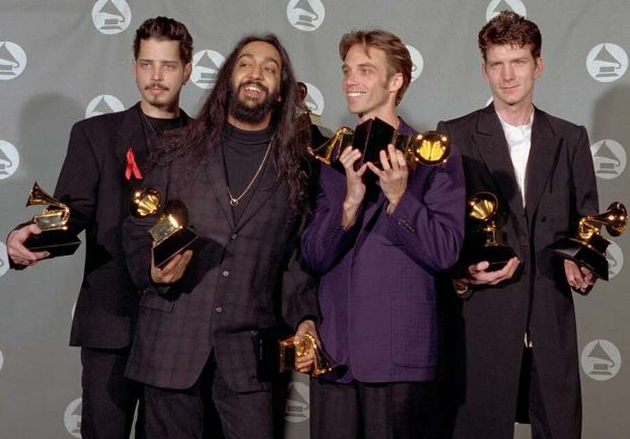 Spoonman Stunned By Death Of Soundgarden S Chris Cornell Seattlepi Com