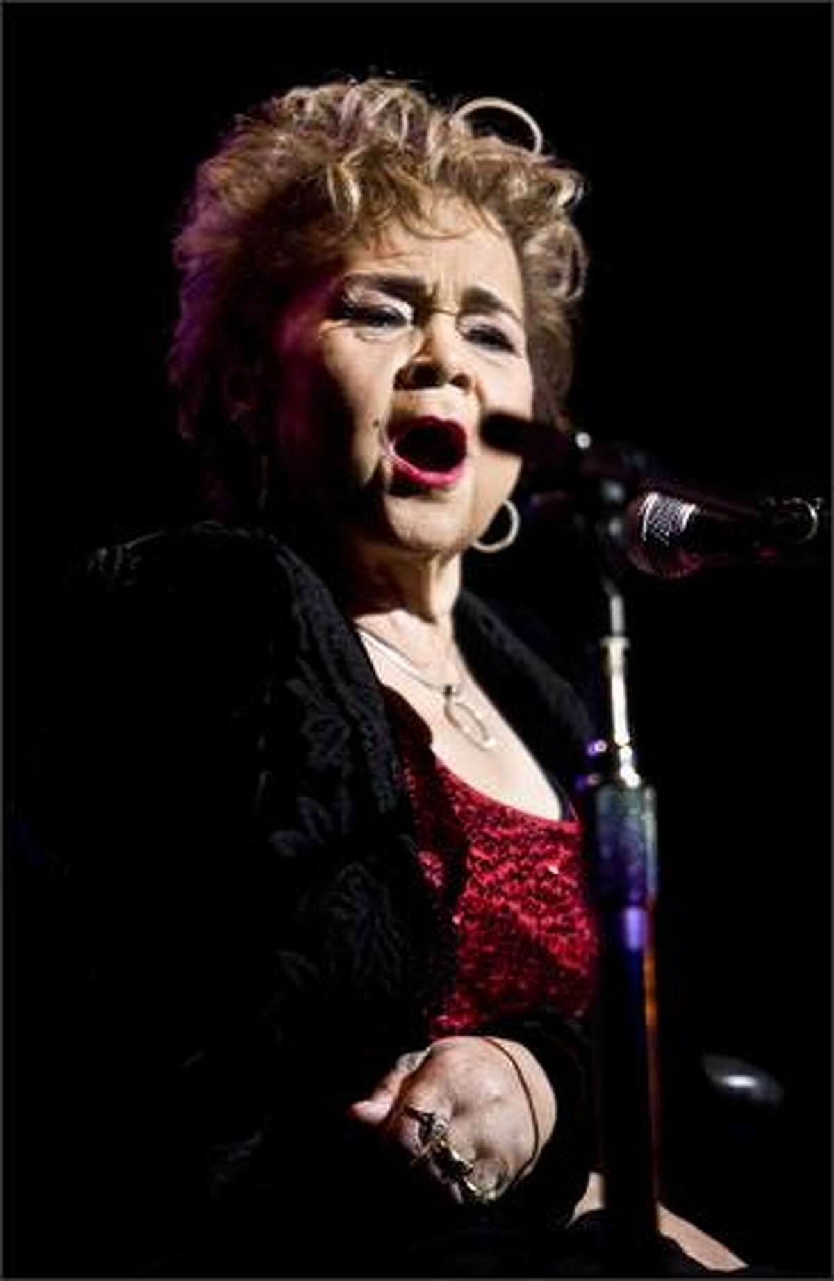 Etta James in concert