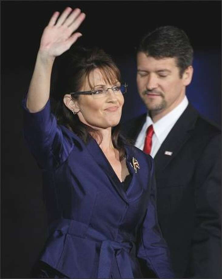 'First Dude' Todd Palin wants divorce from exGov. Sarah Palin