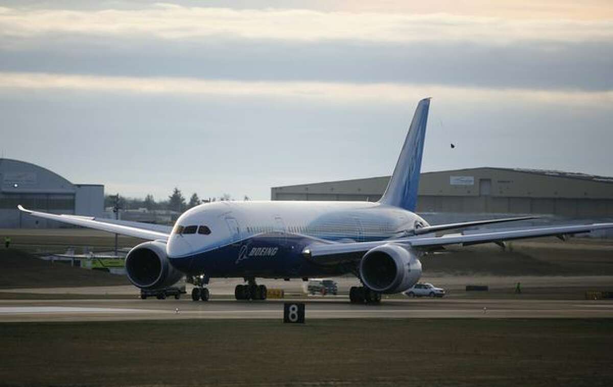 Boeing 787 taxi tests