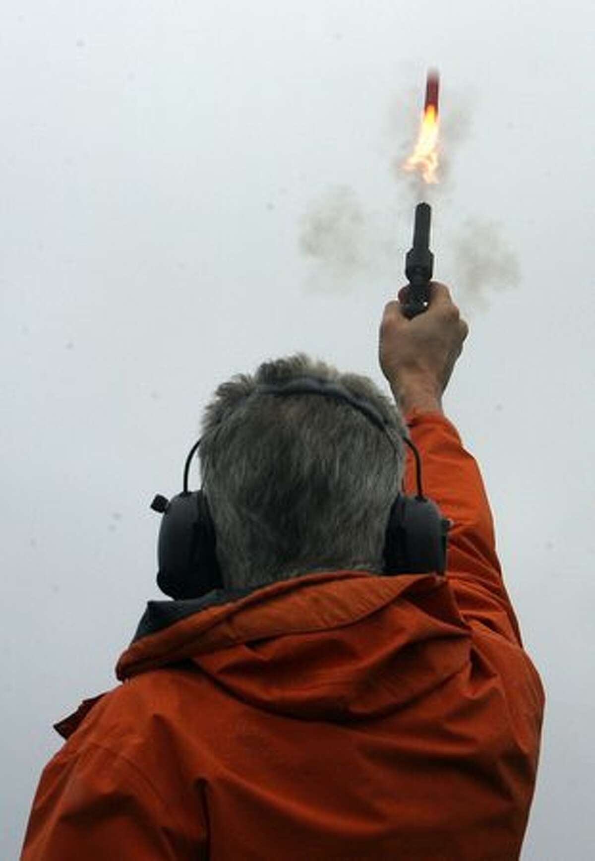 Seattle-Tacoma International Airport Senior Wildlife Biologist/Manager Steve Osmek demonstrates a bird-dispersing sound gun at the airport on Jan. 14, 2009.
