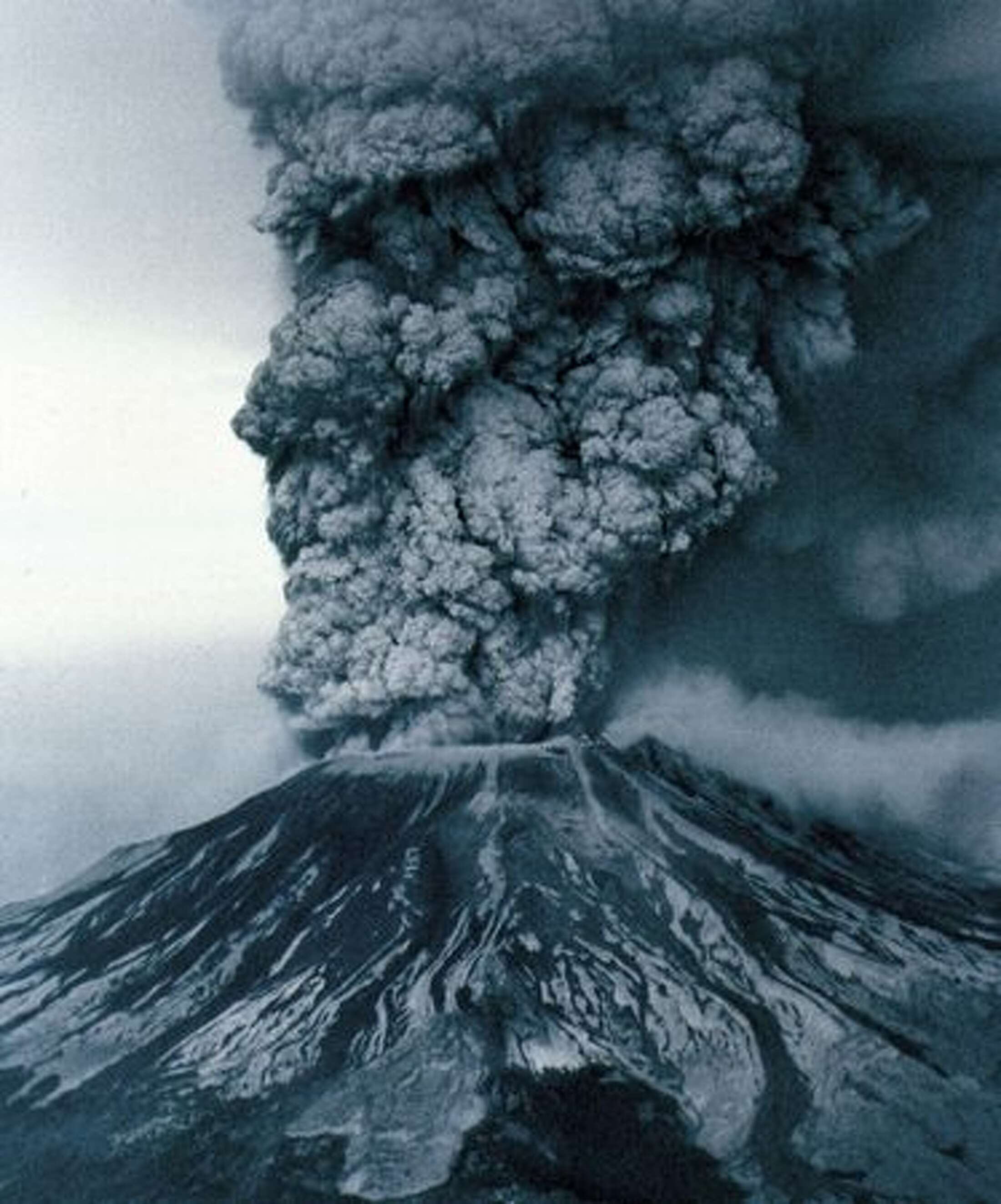 The St. Helens eruption: A photographer remembers