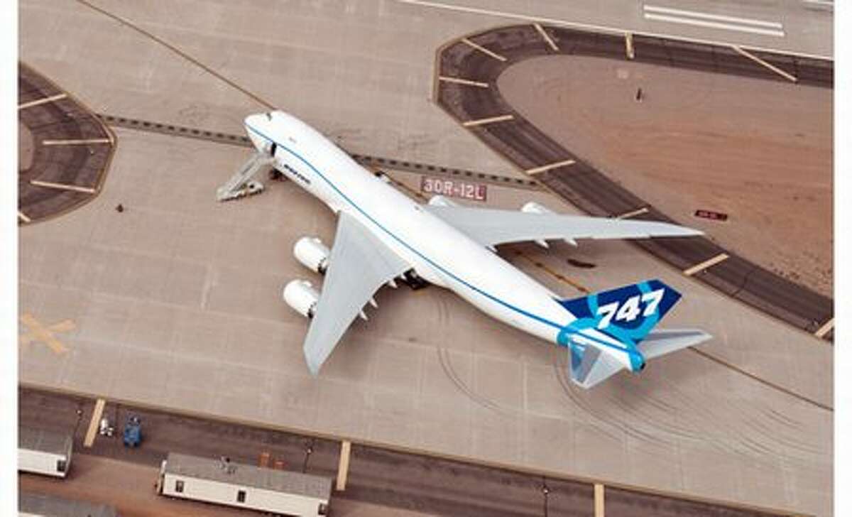 Boeing's third flight-test 747-8, RC522, during ground testing in Arizona, where it experienced temperatures above 105 degrees.