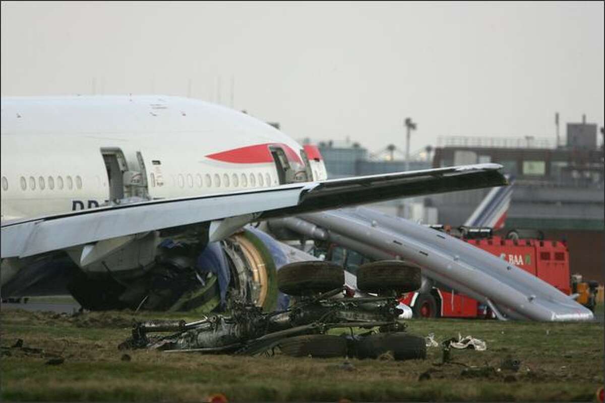 Boeing 777 Crashes at Heathrow