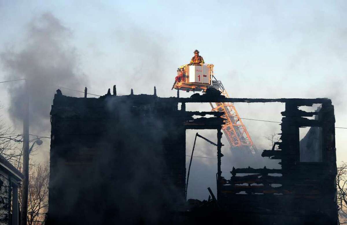 Three injured in Schenectady house fire