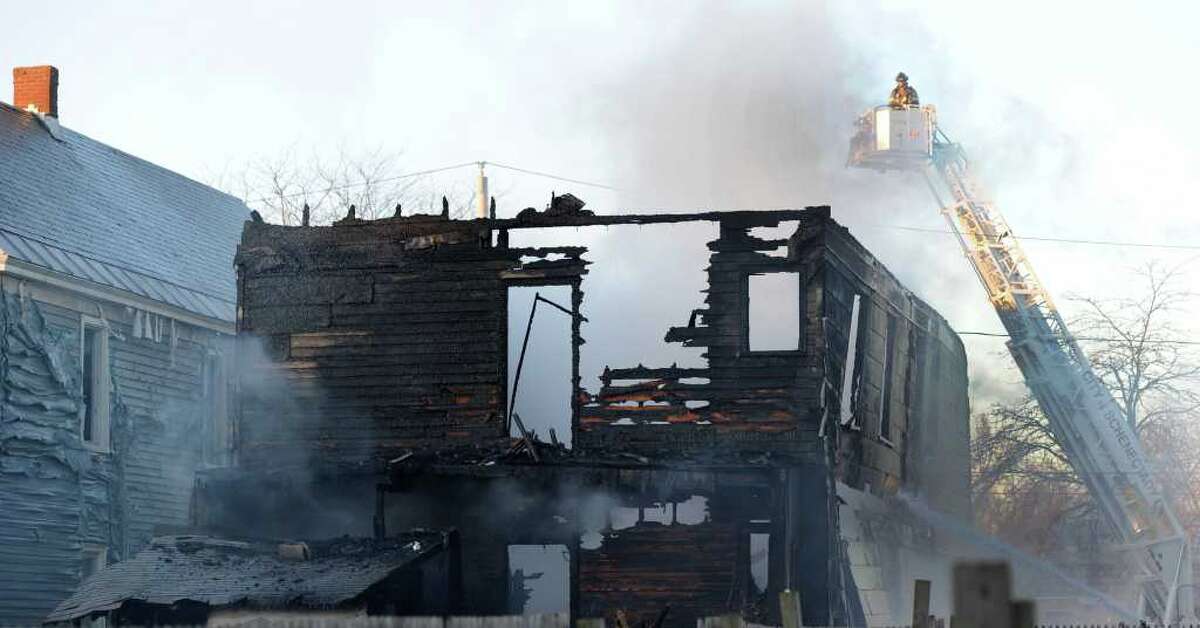 Three injured in Schenectady house fire