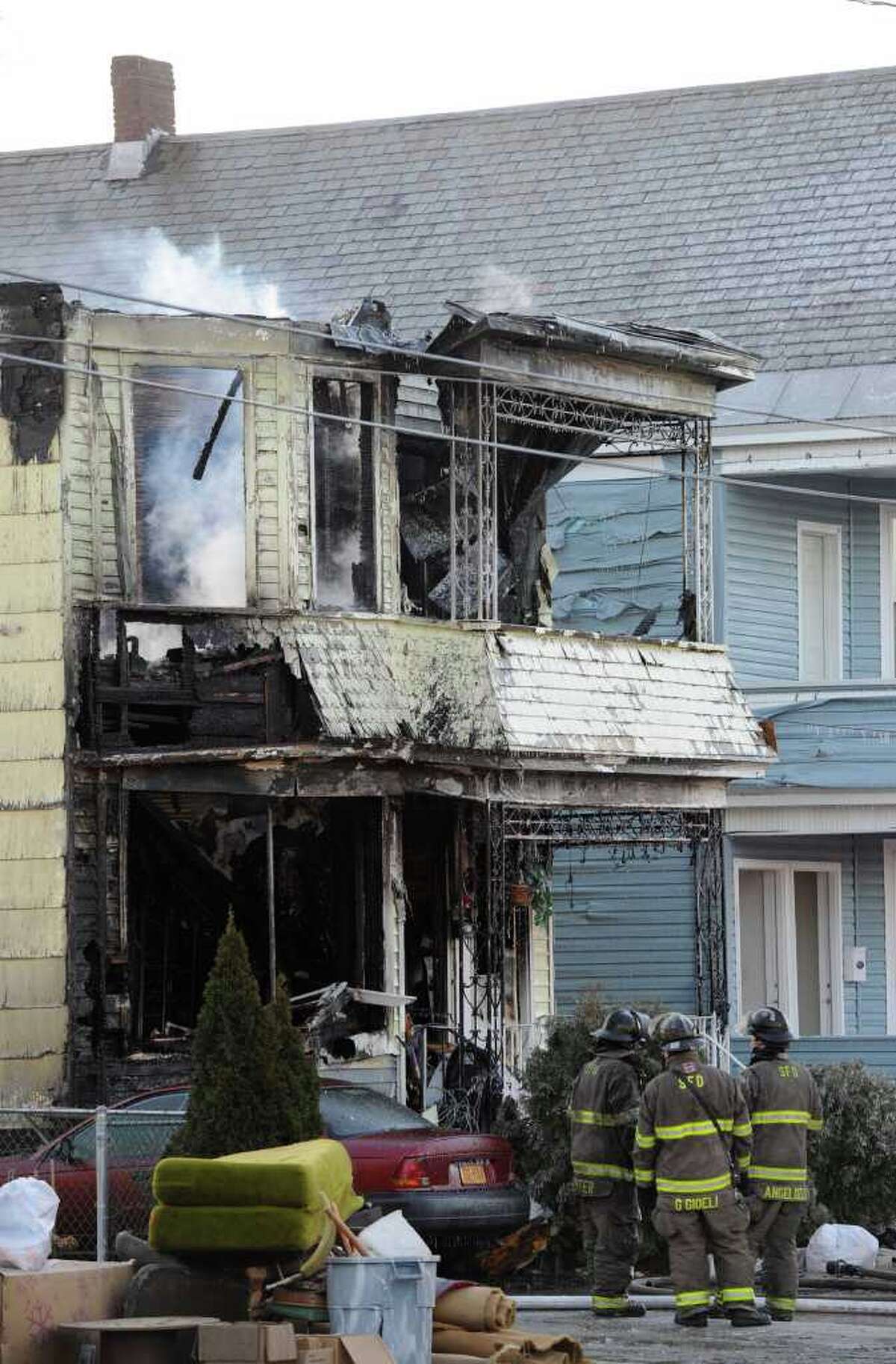Three injured in Schenectady house fire