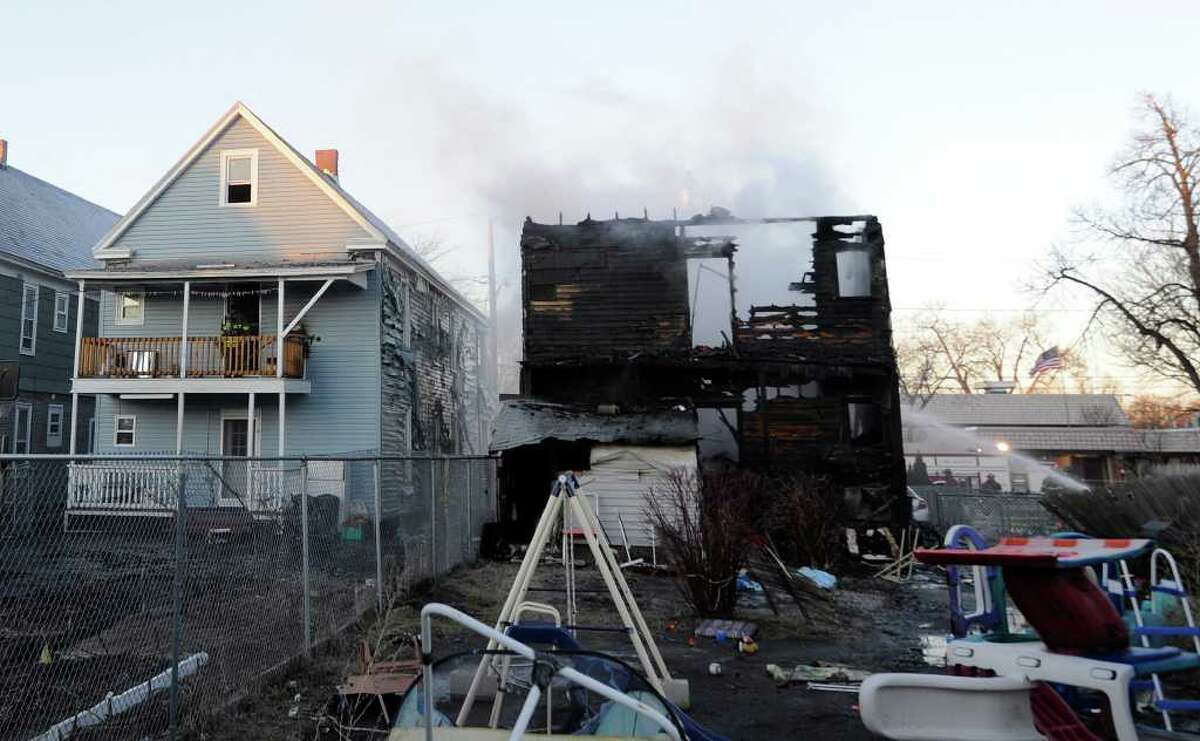 Three injured in Schenectady house fire