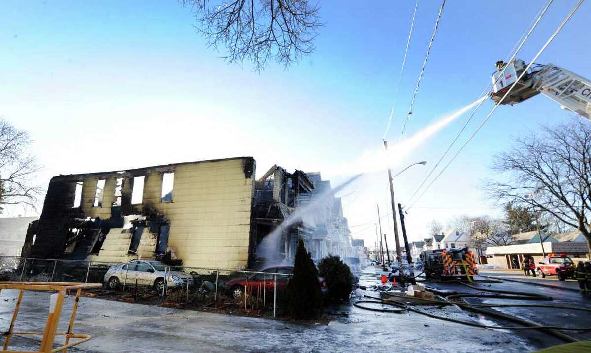 Three injured in Schenectady house fire