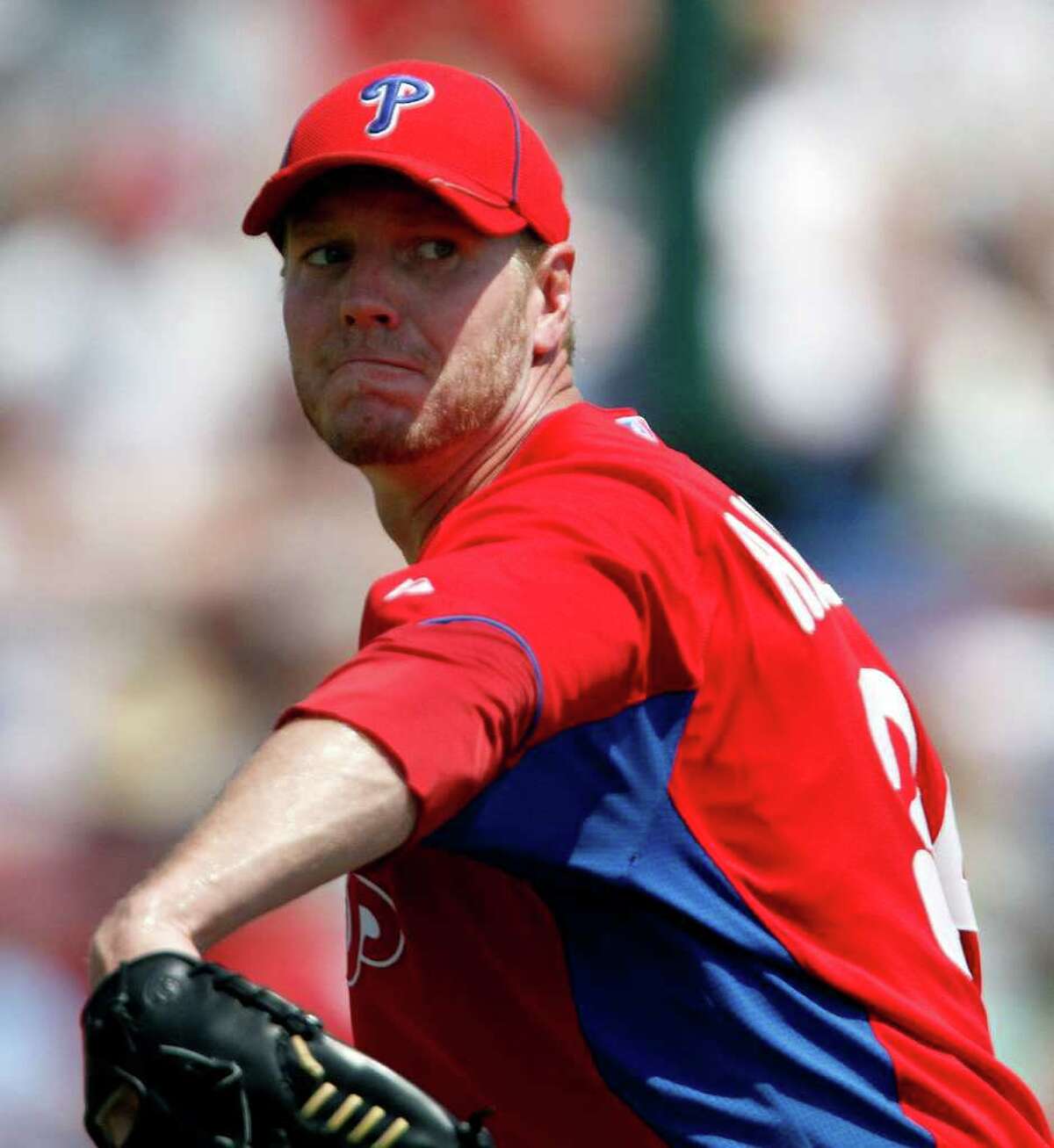 2-time Cy Young Award winner Roy Halladay dies in Gulf of Mexico plane crash