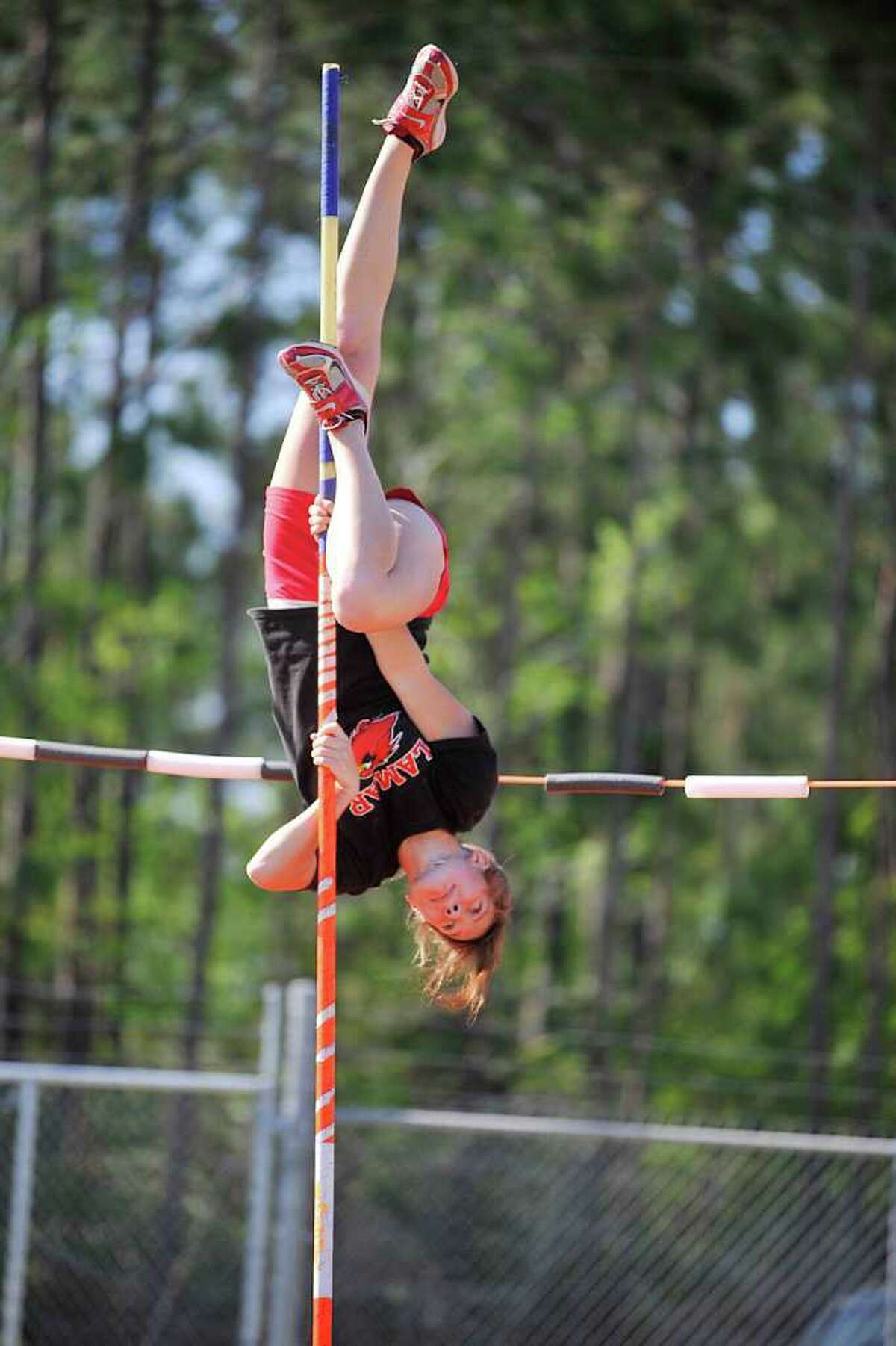 Beard powers girls pole vaulting at Lumberton