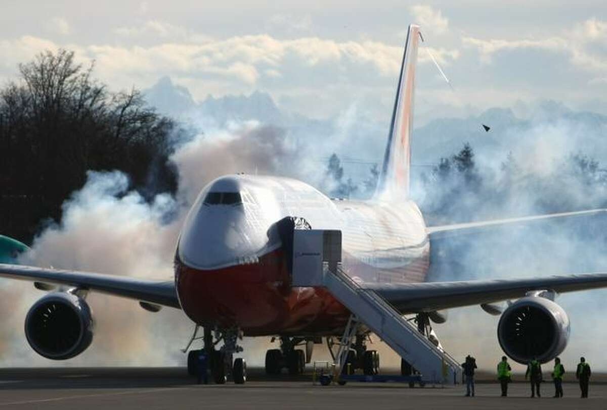 Maiden flight of the Boeing 747-8