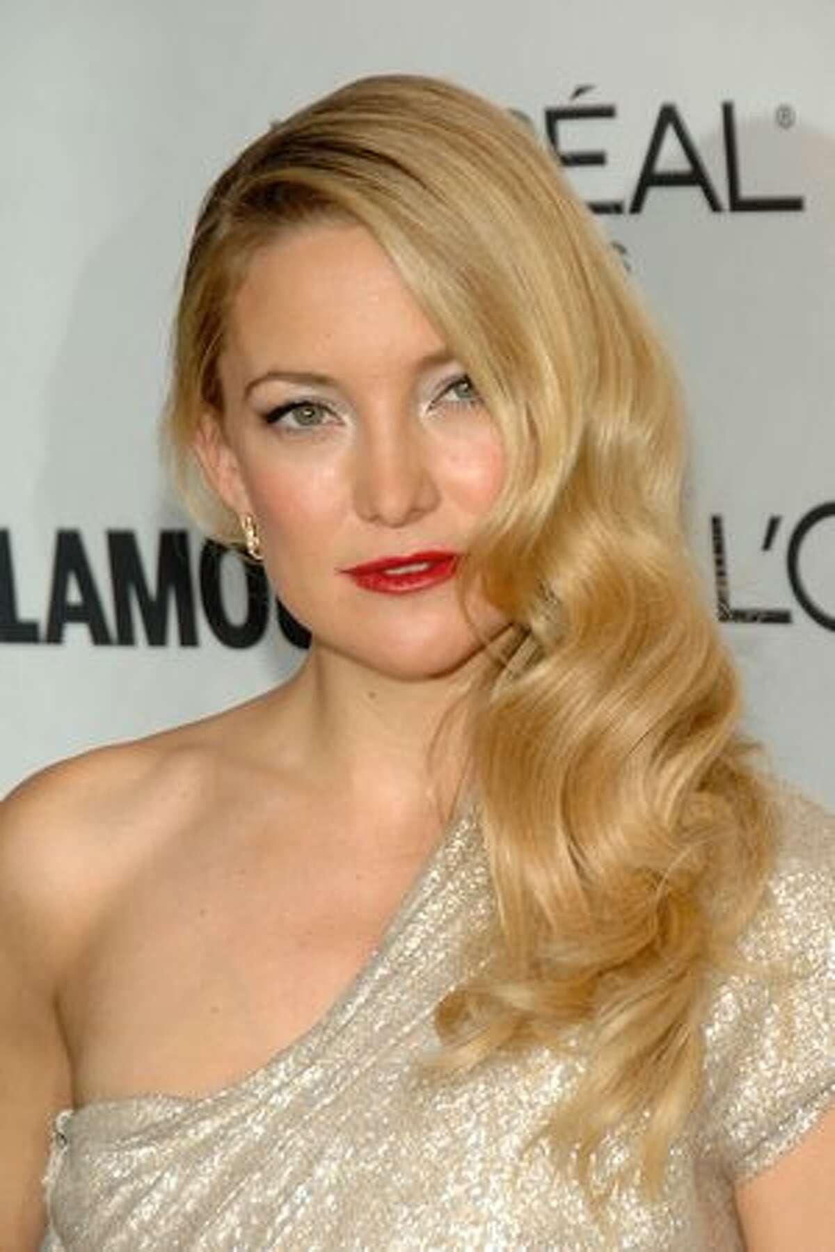 Kate Hudson announced she's pregnant with the baby of boyfriend and Muse front man, Matthew Bellamy.