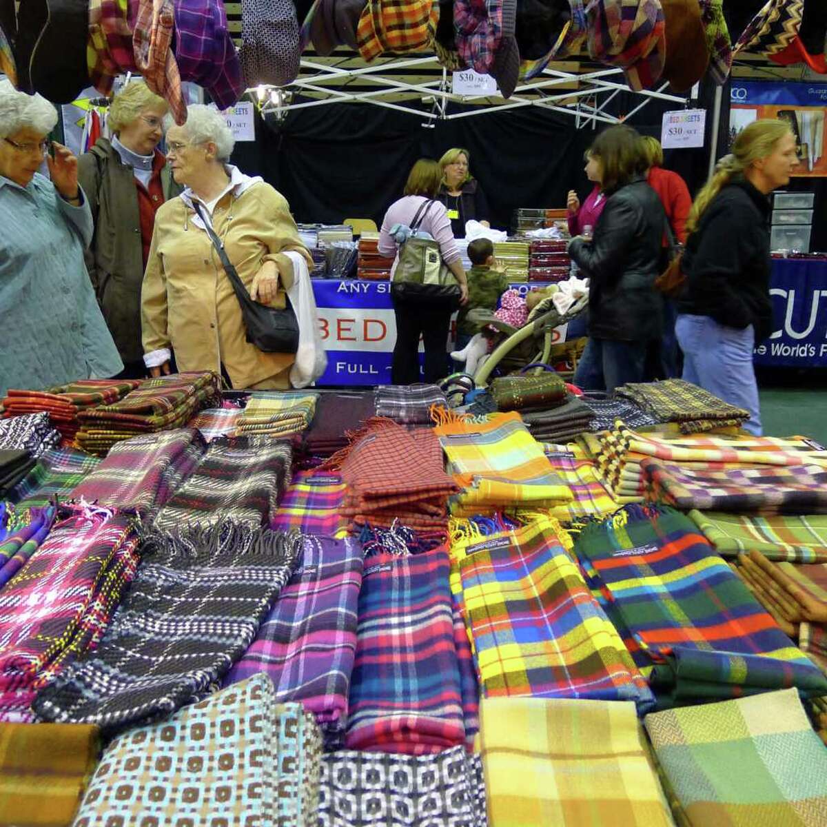 Photos Folk art show