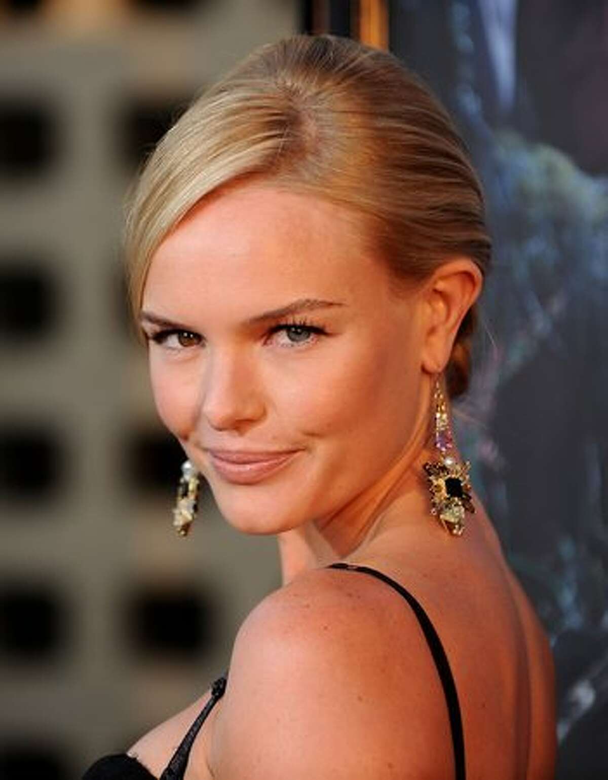 Actress Kate Bosworth arrives at the premiere of HBO's "True Blood" Season 3 at The Cinerama Dome.