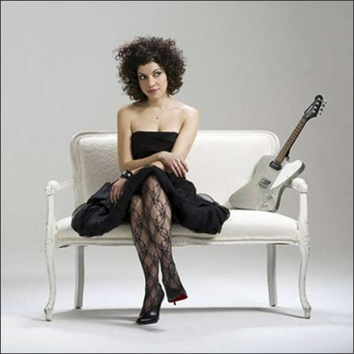Carrie Rodriguez’s current album, “She Ain’t Me,” blends folk, rock and bluegrass.