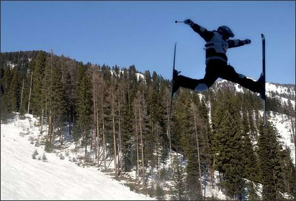 Landon Gardner soars towards the finish line to claim third place at the 2006 NorAm Freestyle Championships in Missoula, Mont. (AP Photo/The Missoulian, Linda Thompson)