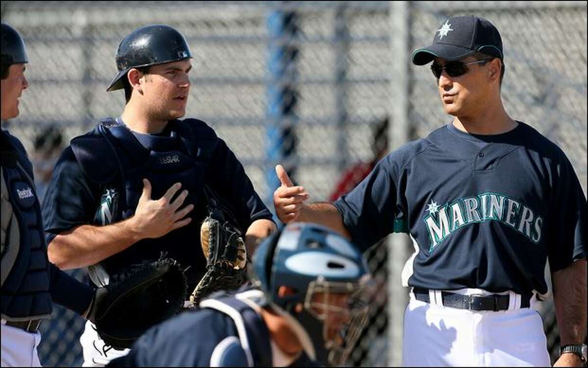 Mariners call up prospect Nick Franklin, demote Dustin Ackley 