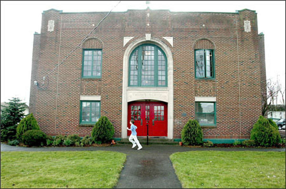 The private Thomas Academy has withstood the vagaries of the region's economy and demographics for 40 years. But declining enrollment is finally forcing the Auburn school to close and sell its old building.
