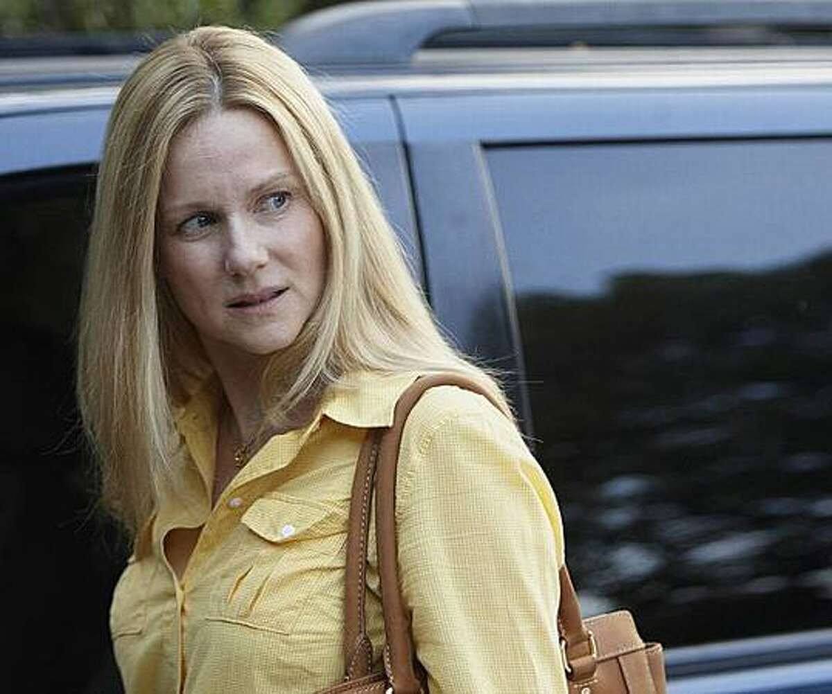 Laura Linney is fine, but her character doesn't have much to work with in Showtime's "The Big C."