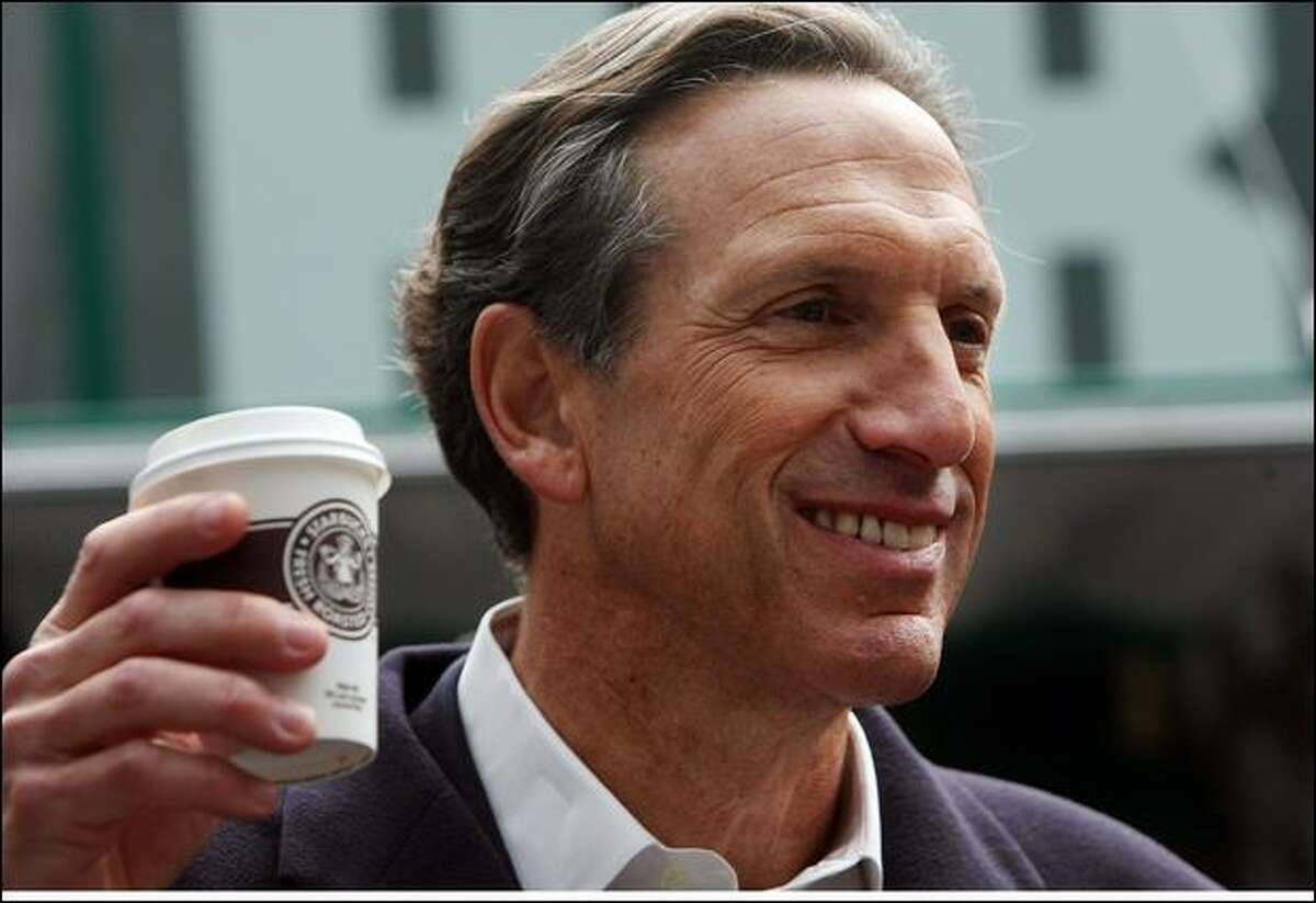Howard Schultz said two recent rulings hampered his case to keep the Sonics. (Mario Tama / Getty Images)