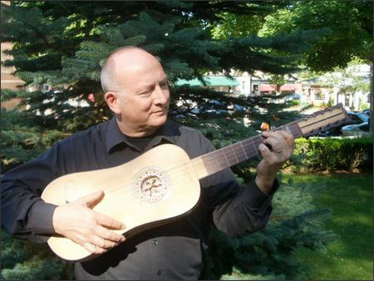 Lutenist, guitarist and director Stephen Stubbs returned two years ago to his native city, Seattle, from Europe where he had spent most of his life. He wanted to see if he could sustain his international career from Seattle instead of Germany.