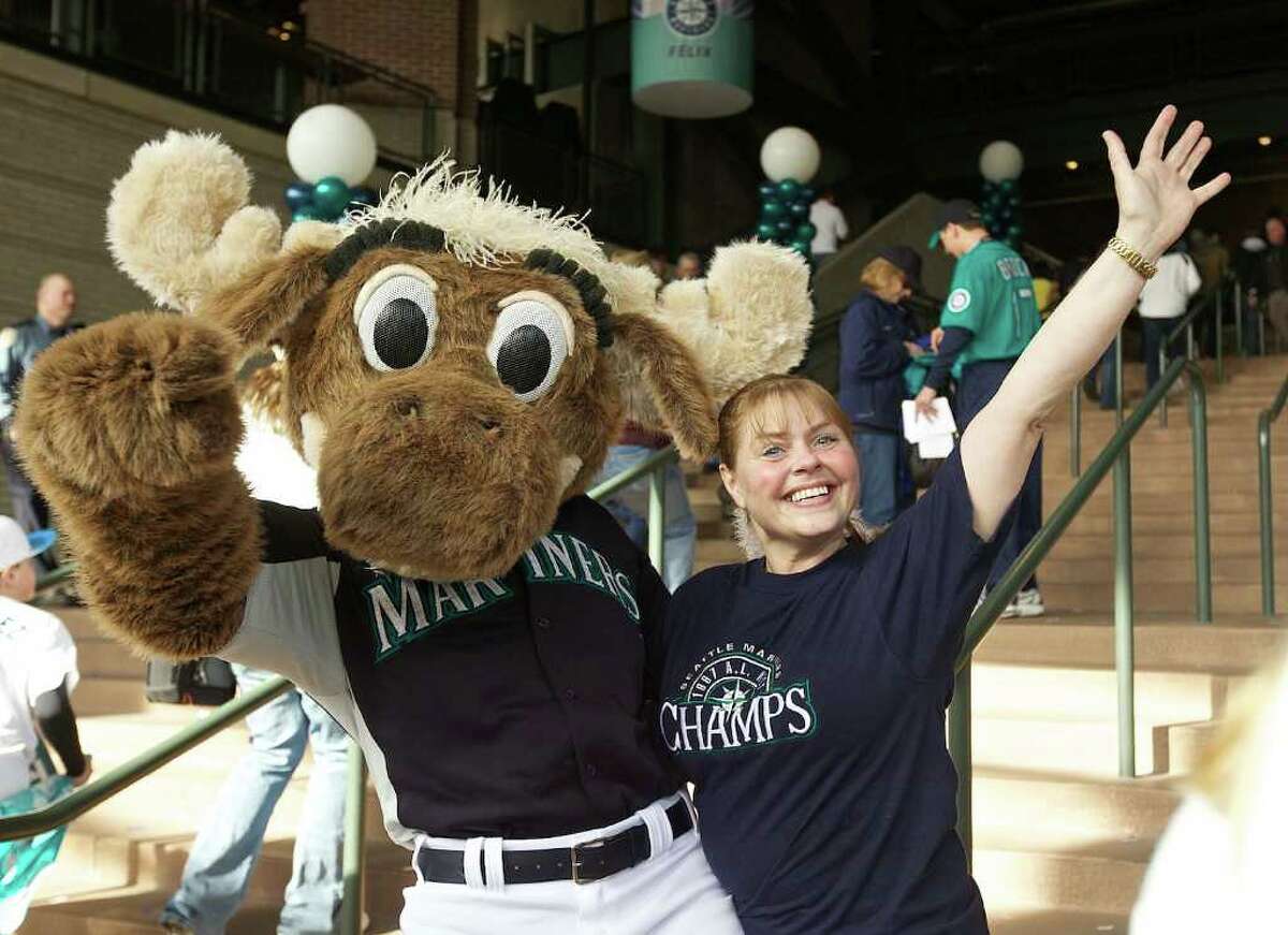 mariner moose stuffed animal