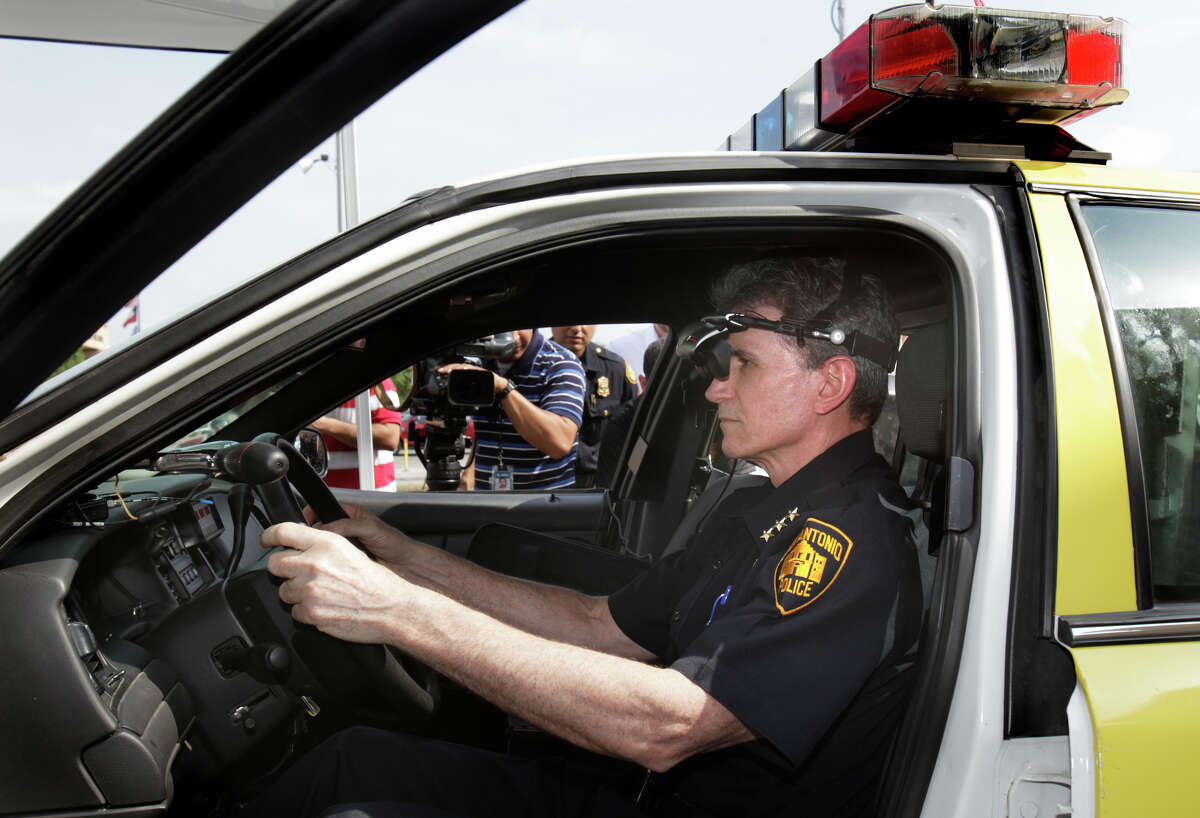 San Antonio Police Chief William McManus uses a DWI simulator, which calculates the impairment of consuming eight beers in two hours.