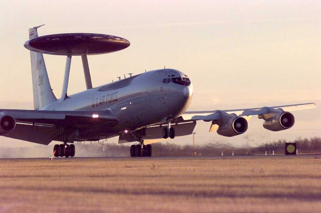 40 years of AWACS radar