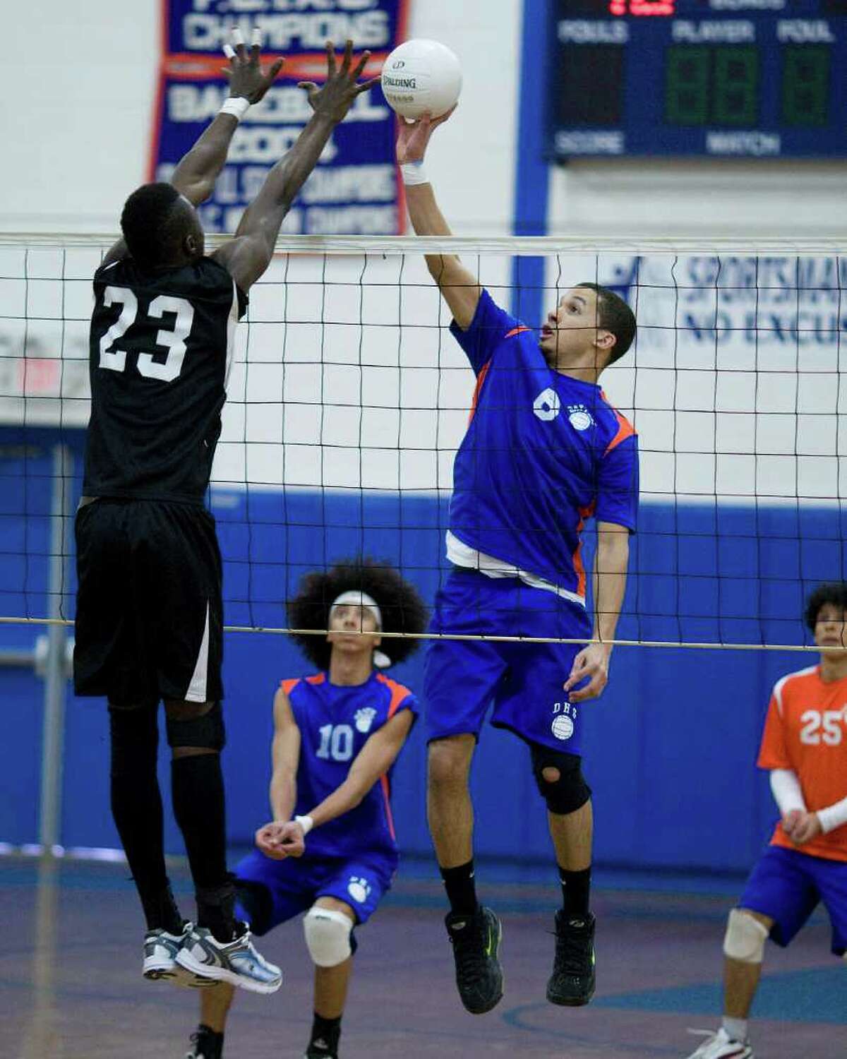 Wednesday's high school roundup: Central boys volleyball team tops Danbury