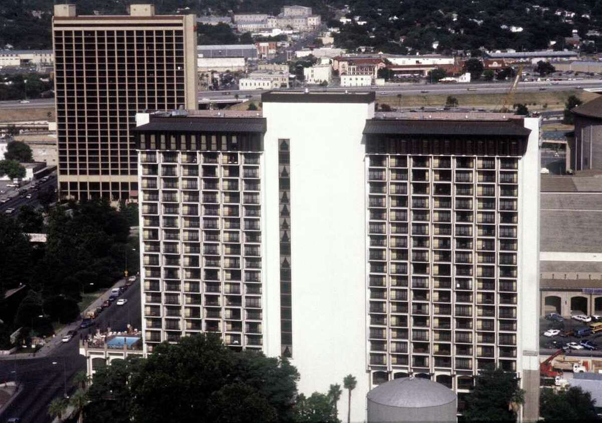This is a 1988 file photo of the Hilton Palacio Del Rio (foreground, center) with the Mariott Hotel in the backgournd. FILE / SLIDE (1988)