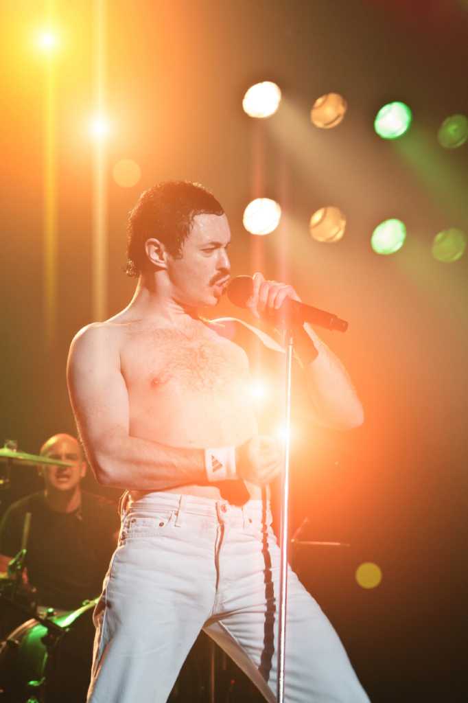 Gary Mullen & the Works performs the music of Queen