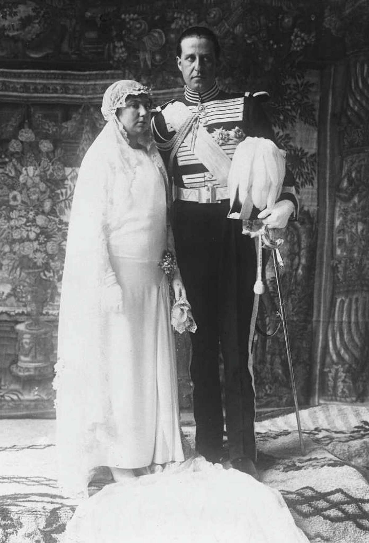 Formal picture following the wedding of Infanta Isabel Alfonsa of Spain, and Count Zemoisky Jan Kany of Poland, that took place in the Chapel of the Royal Palace, in Madrid, March 9, 1929. (AP Photo)