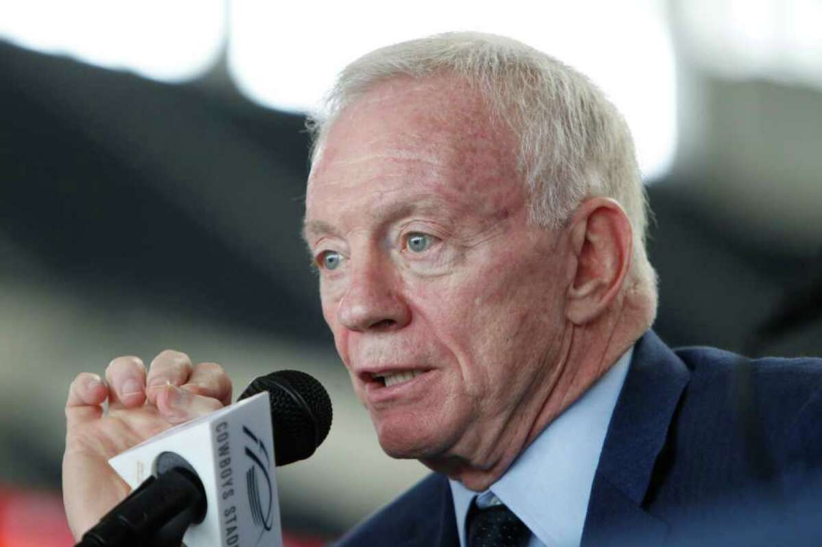 Cowboys' Jerry Jones dismisses running back controversy after Tony