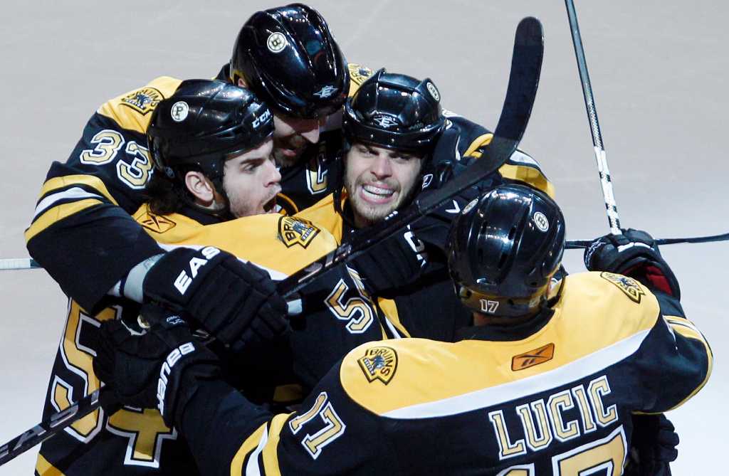 CARDILLO Hockey on Versus a pleasant departure from ESPN's manic approach