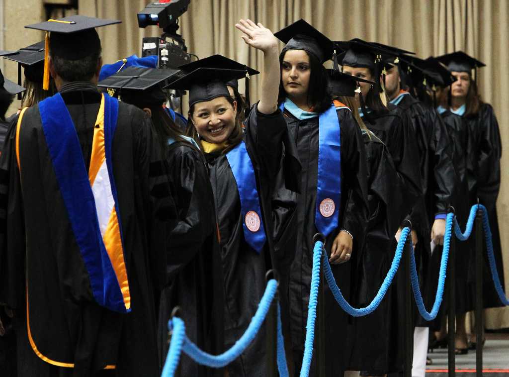Utsa Grad Recession taught lessons to UTSA graduates