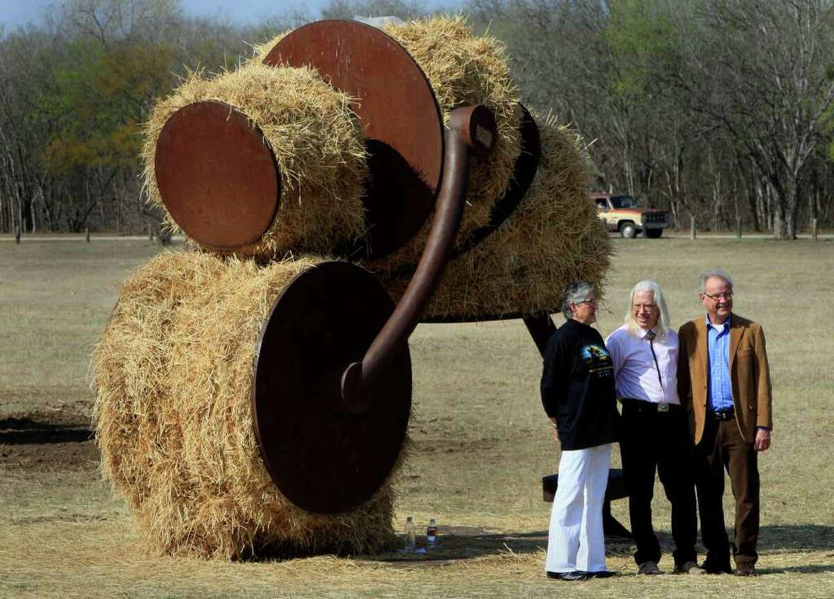METRO Linda Hardberger, "Makin' Hay" artist Tom Otterness and Mayor Phil Hardberger spend time around the sculptures Sunday, March 15, 2009, before a ceremony at Mission San Juan where Otterness' work was recognized and an announcement of the formation of a Public Arts Foundation took place. GLORIA FERNIZ/gferniz@express-news.net
